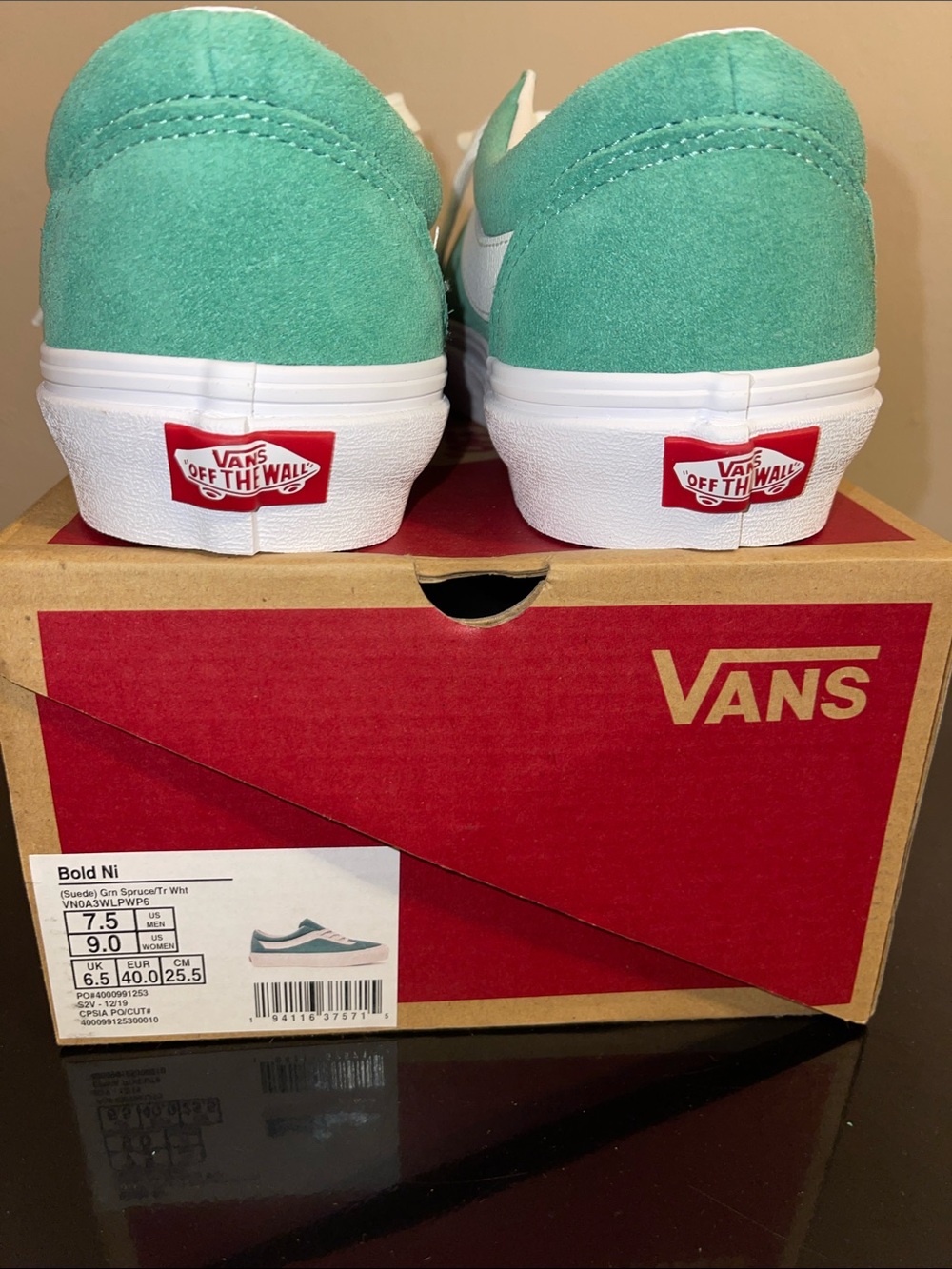 Women’s Vans Old Skool Sneakers 👟 in Teal and White - Picture 4 of 4